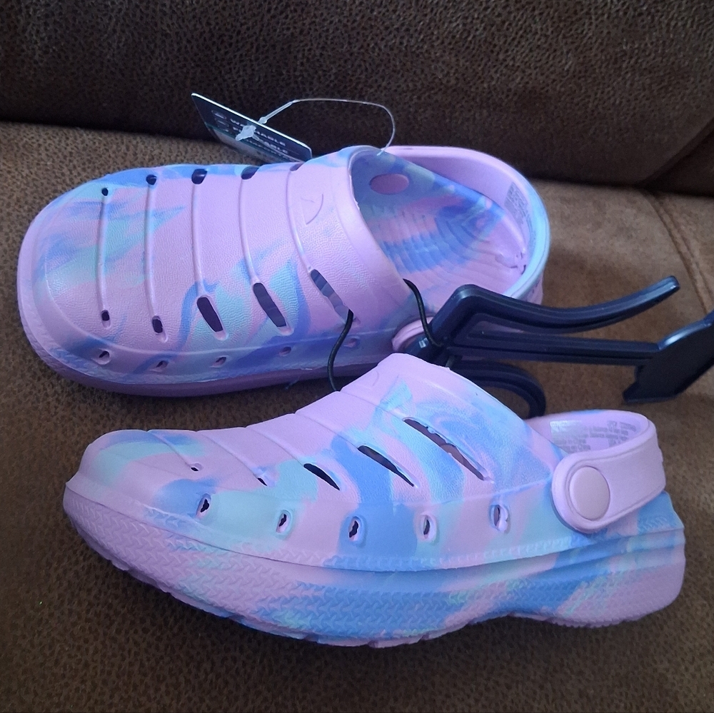 Rugged Shark Kids Purple And Blue Tie-Dye Clog Shoes Size 9
